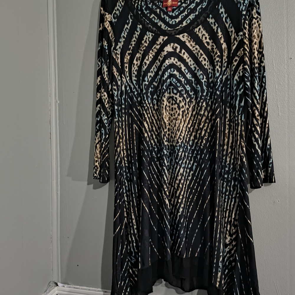 From The Heart Leopard And Geometric XL Black and Teal 3/4 Sleeve Stretch Tunic